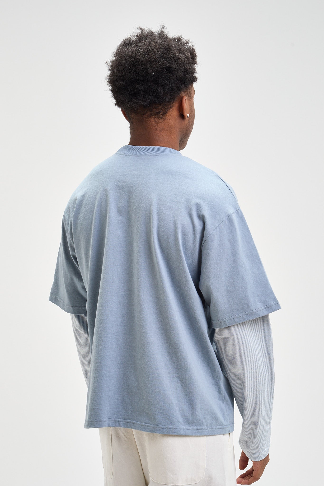 T-shirt à manches rayées superposées
